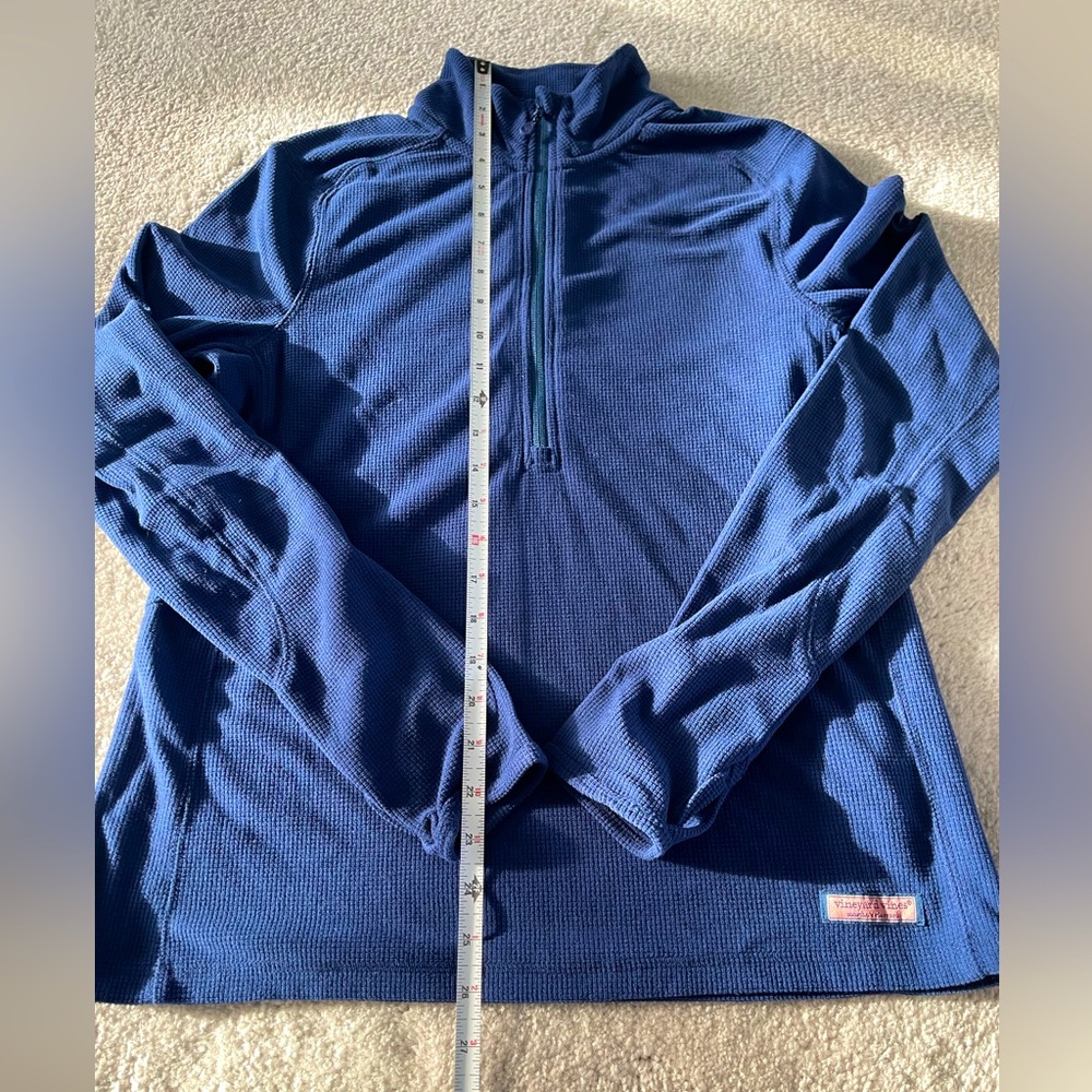 COPY - Like new Vineyard Vines quarter zip waffle material fleece